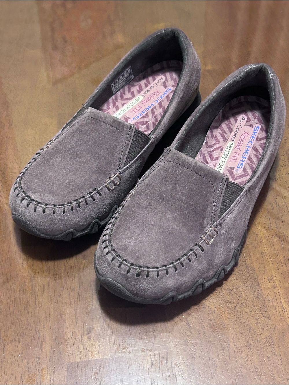 Skechers Relaxed Fit Brown Suede Leather Memory Foam Loafers Women 6 Slip On EUC